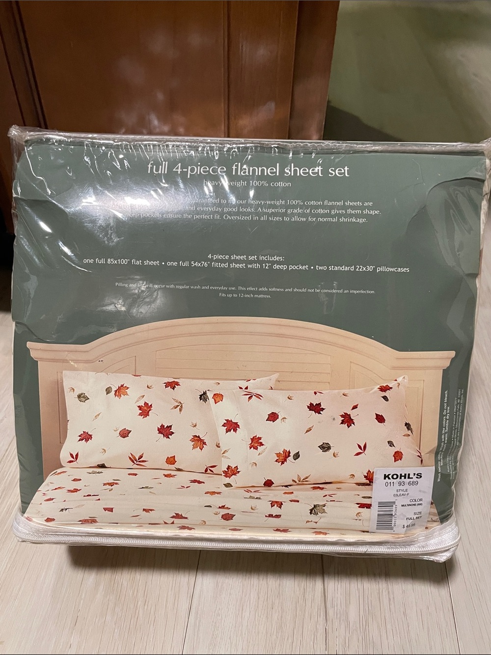 Full 4-Piece Sonoma Flannel Sheet Set in Cream with Autumn Leaf Print - Picture 2 of 3